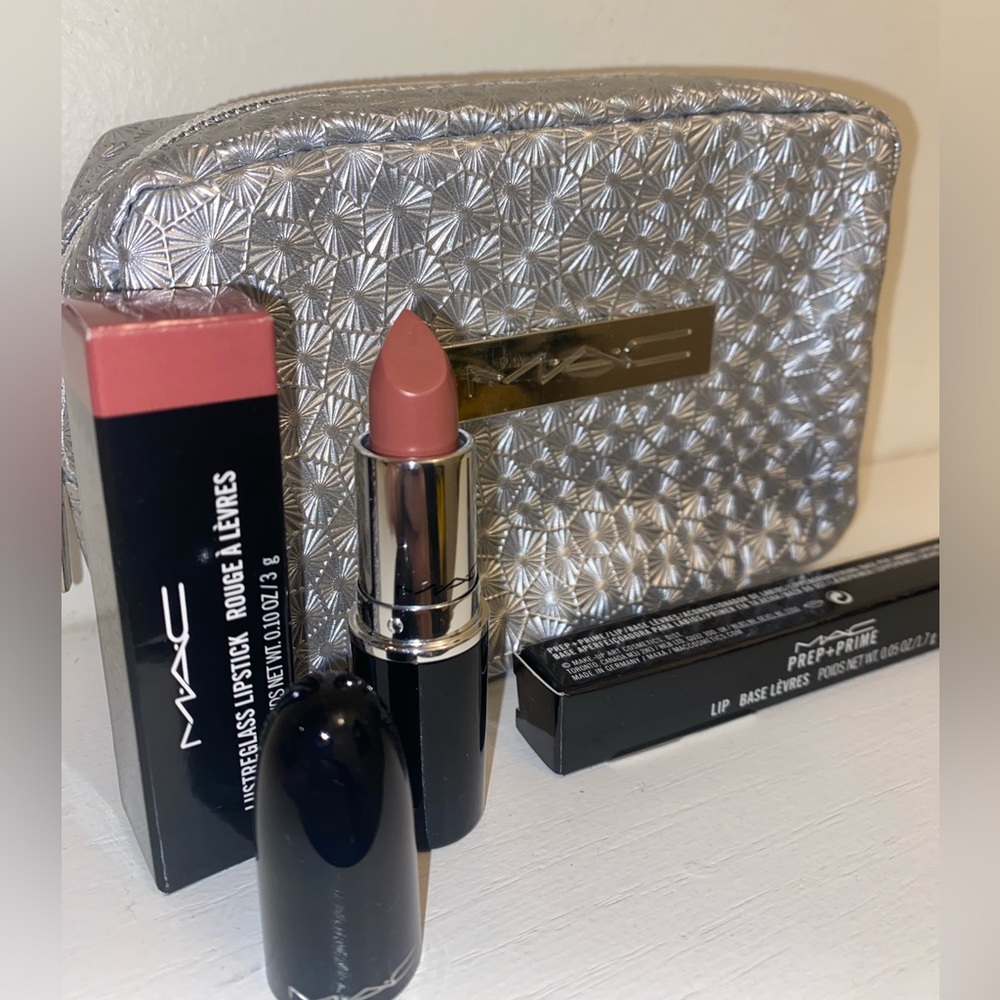 BRAND NEW MAC Cosmetics Lip Set (lipstick and lip base)